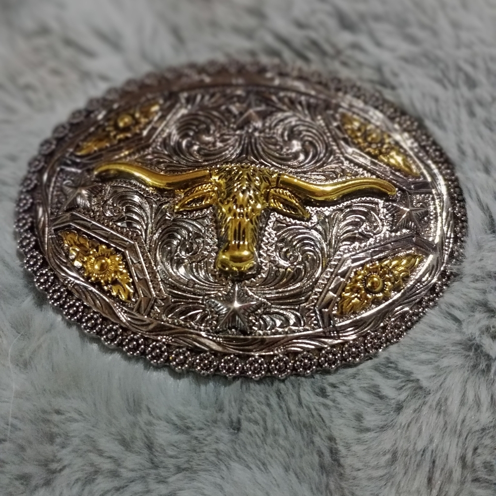 Western Silver and Gold Belt Buckle